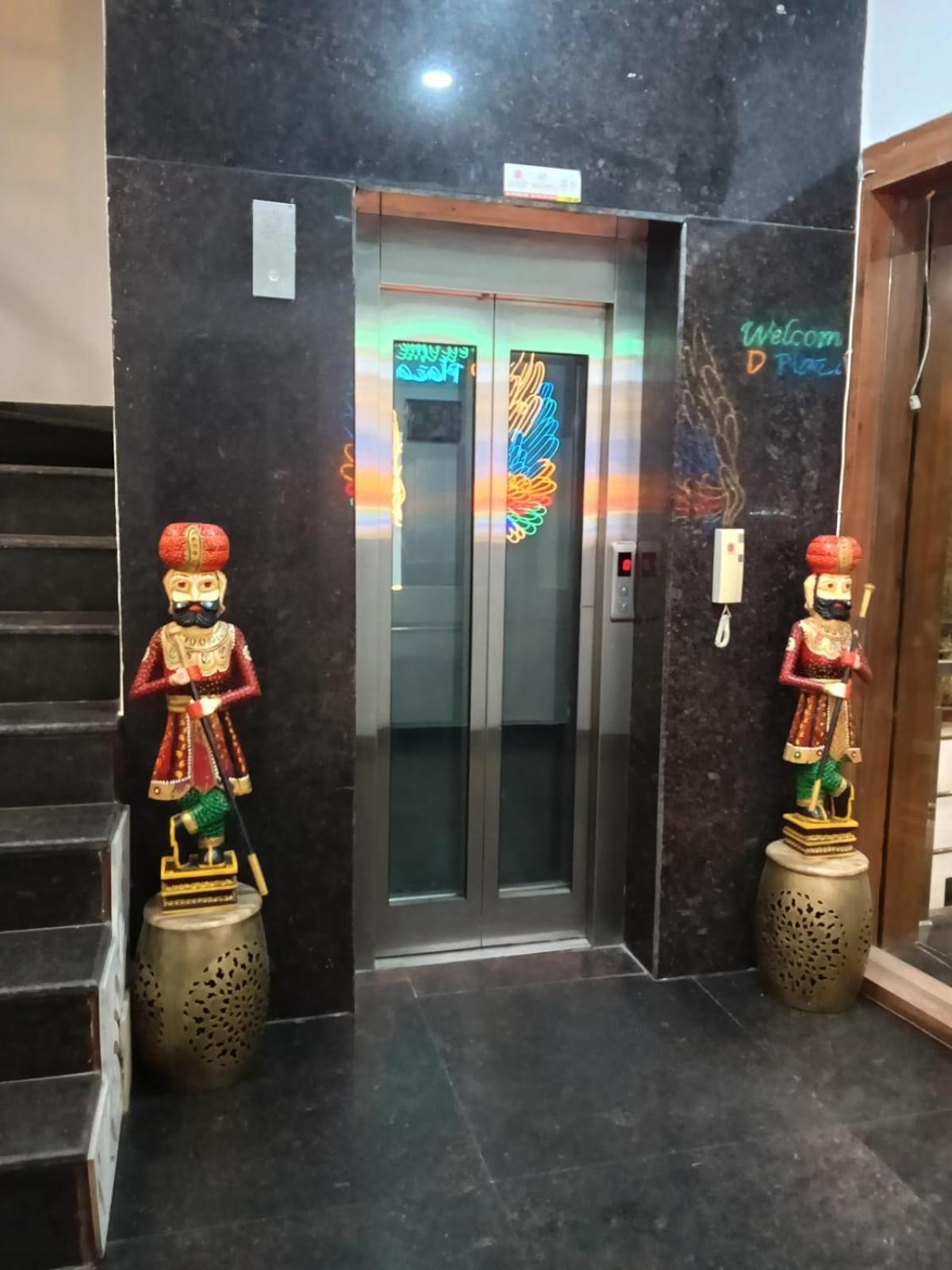 Hotel D Plaza Zirakpur Exterior foto